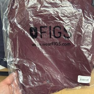 Figs scrubs TOP & BOTTOMS *new* size M